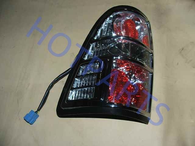 RR COMBINATION LAMP ASSY LH