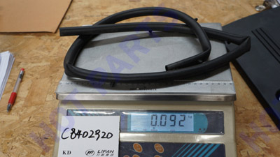 картинка УПЛОТНИТЕЛЬ КАПОТА ЗАД -- не разобрано 2 C8402920