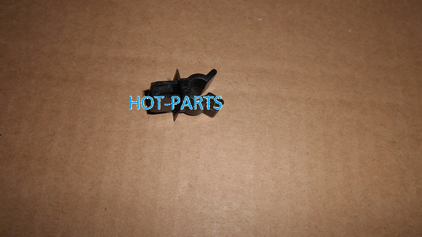 картинка ФИКСАТОР УПОРА КАПОТА LF BREEZ -- не разобрано 2 L8402502